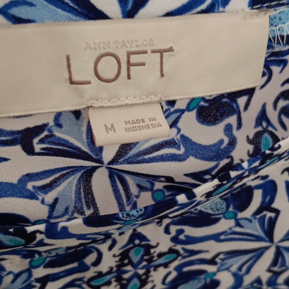 Loft Floral Print Pleated Back Blouse #377 - Picture 5 of 8